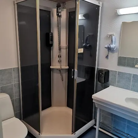 Hotel Hotelli-ravintola Tukkijatka 3*